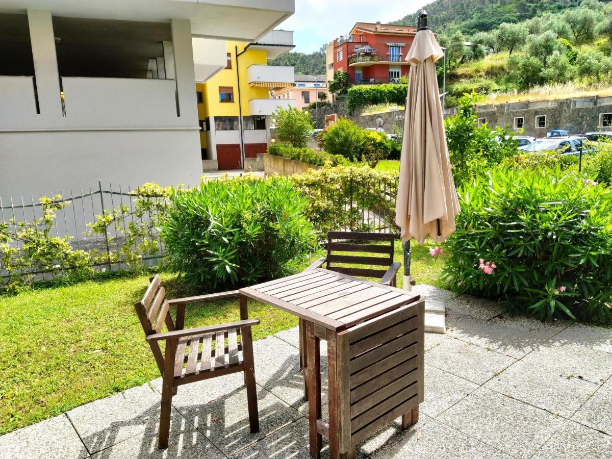 Mario Apartment With Garden 莱万托 外观 照片