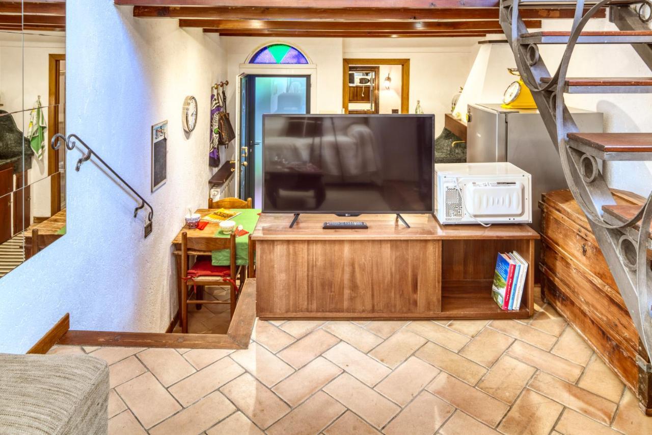 Mario Apartment With Garden 莱万托 外观 照片